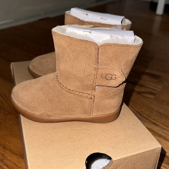 Ugg Keelan Boot - Picture 2 of 7
